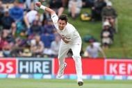 DUNEDIN, NEW ZEALAND - MARCH 10:  Trent Boult of New Zealand bowls during day three of the First Test match between New Zealand and South Africa at University Oval on March 10, 2017 in Dunedin, New Zealand.  (Photo by Dianne Manson/Getty Images)